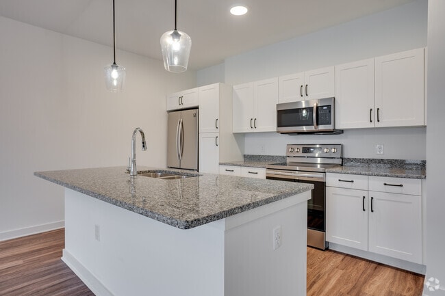 1BR, 1BA - 907SF