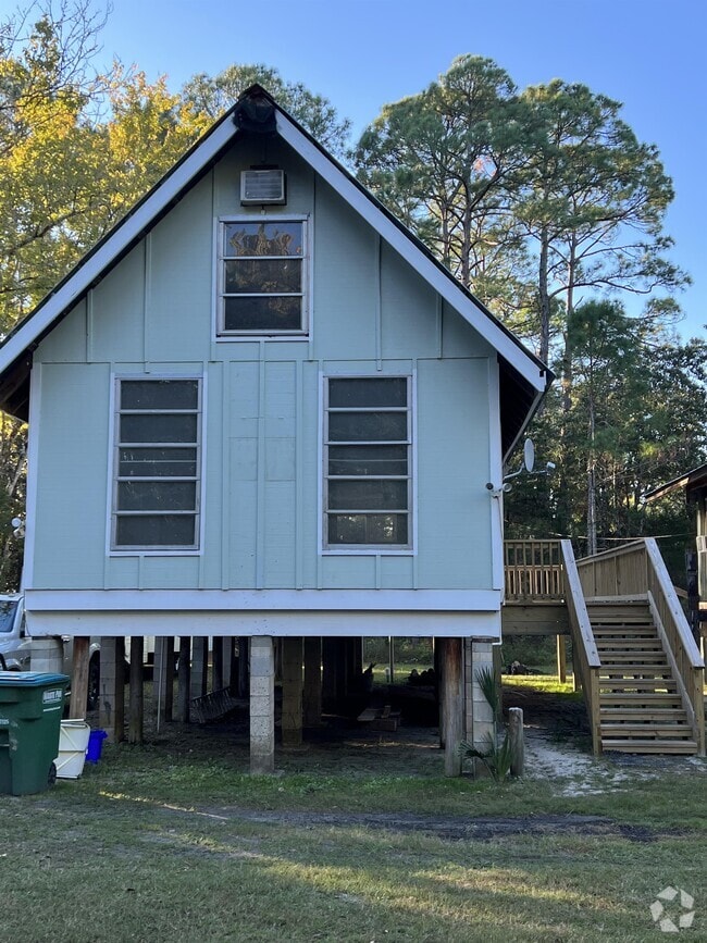 Building Photo - 190 Chipola St Rental