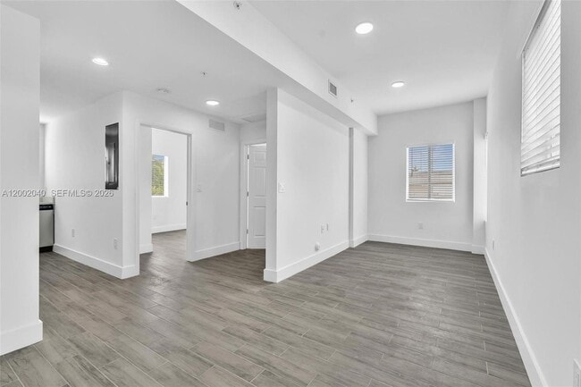 Photo - 584 NW 35th St Unit 2