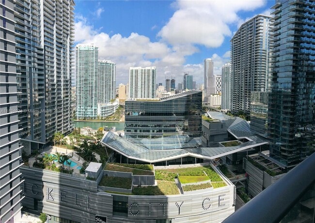 Photo - 45 SW 9th St Unidad 2308 Rental