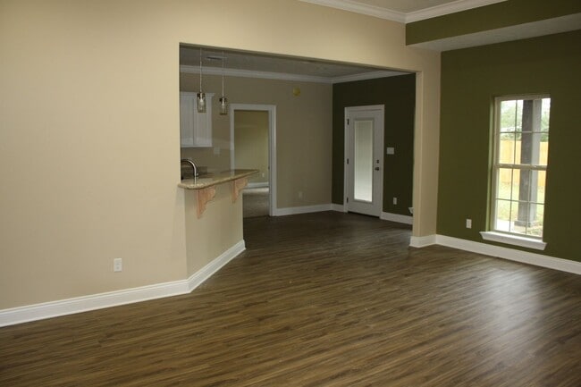 Photo - 217 Gano St