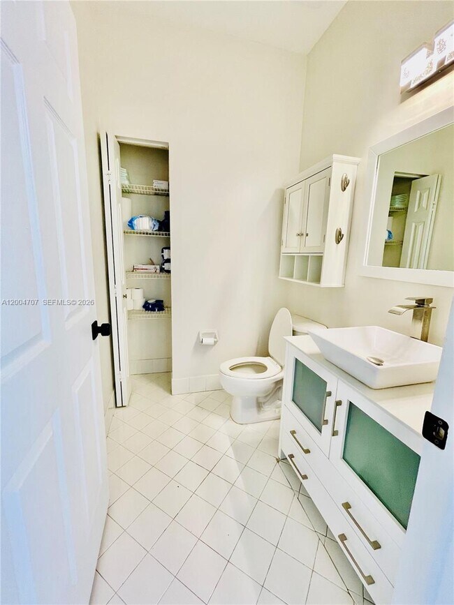 Photo - 4006 NE 20th St