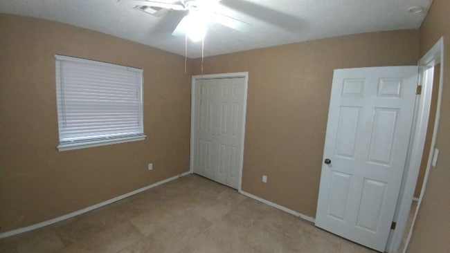 Photo - 3010 NE Kingsbriar Dr