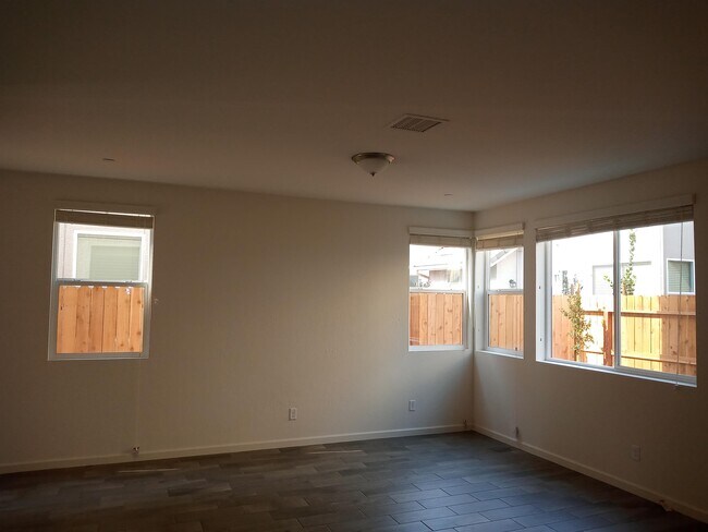 Photo - 1945 Kelly Ln