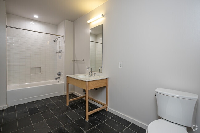 1BR, 1BA - 928SF - The Commerce Building