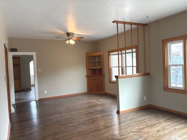 Photo - 514 Lundy St