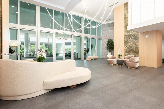 Photo - 90 SW 3rd St Unit 4105