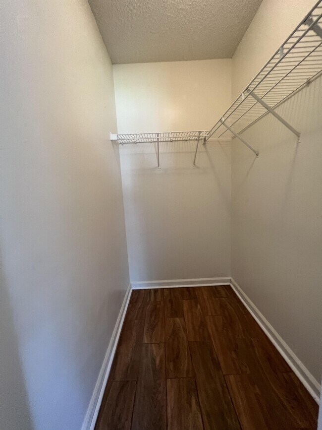 Photo - 1446 Harrier Hollow