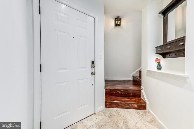 Photo - 46600 Ellicott Square Unit 202