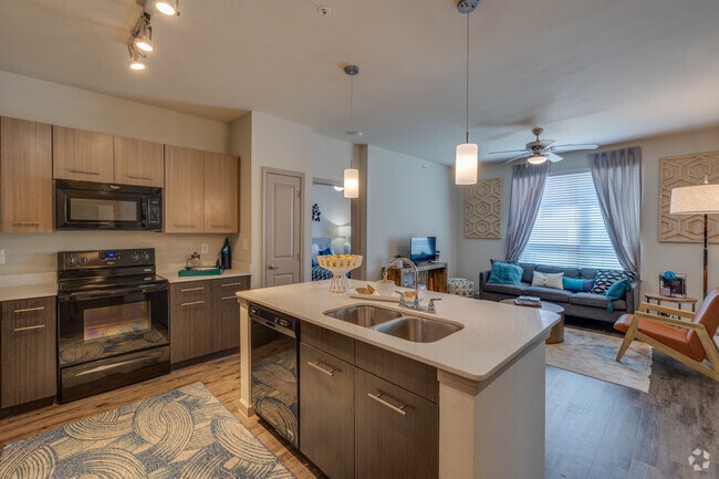 2BR/2BA- 953SF