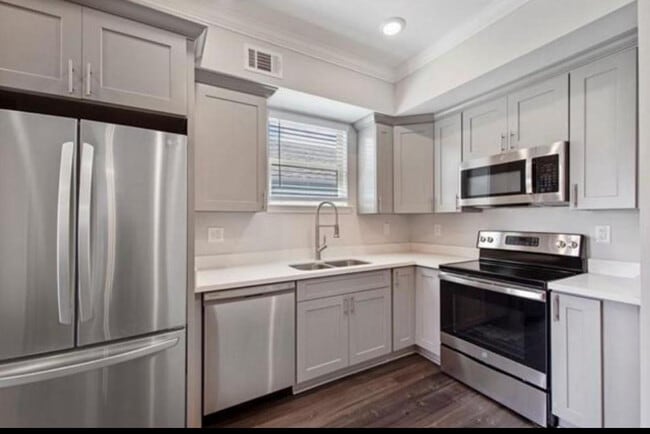 Photo - 3137 Pauger St