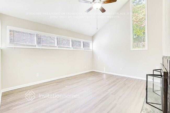 Photo - 3166 Robindale Rd