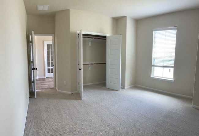 Photo - 15015 Lake Shore Ave Townhome