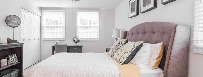 Photo - 4878 W Braddock Rd Unidad 100