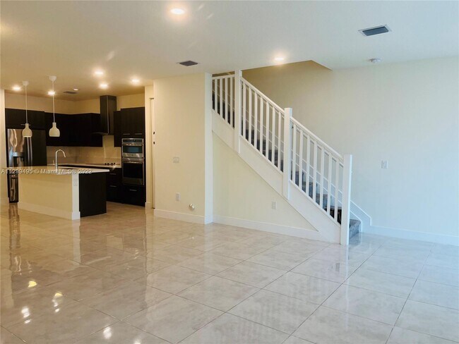 Photo - 6667 NW 102nd Path