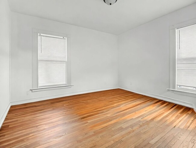 Photo - 373 Wood Ave Unit 1st Floor