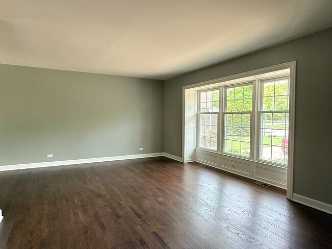 Photo - 1807 S Surrey Ridge Dr