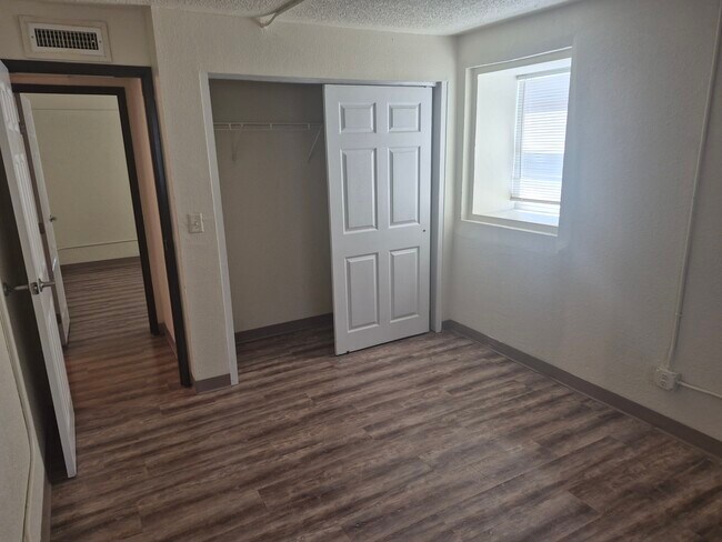 South Creek Apartments