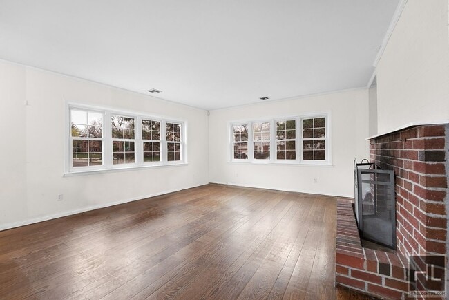 Photo - 188 STREET Unit 1