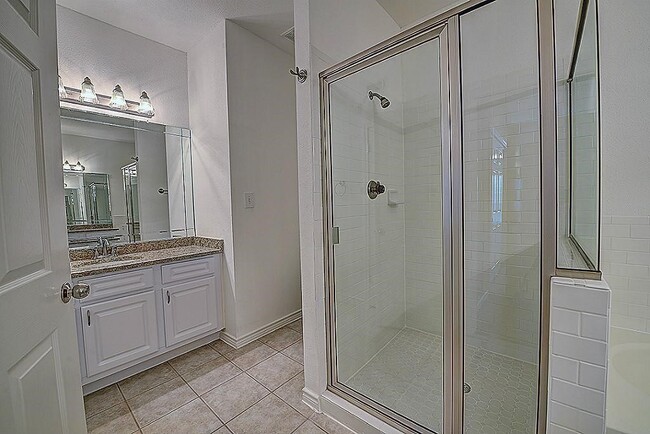 Photo - 1919 Post Oak Park Dr