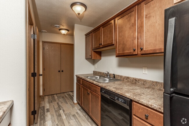 3BR, 2.5BA - 1,260 SF - Silver Springs Townhomes