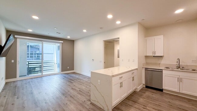 Photo - Ridgeway Apartments