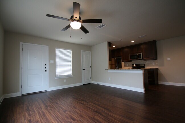 3216-3218 Cherry Lane
