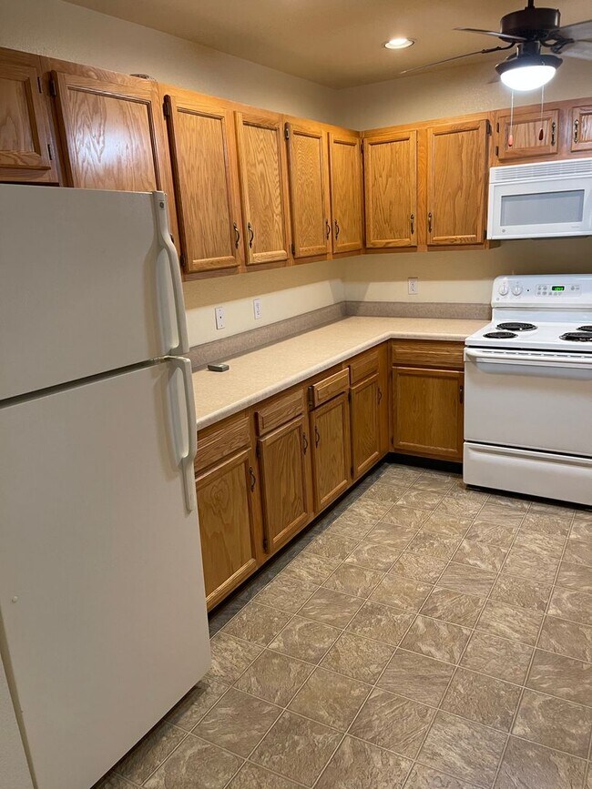 Photo - 16878 Hurricane Ln Unit B