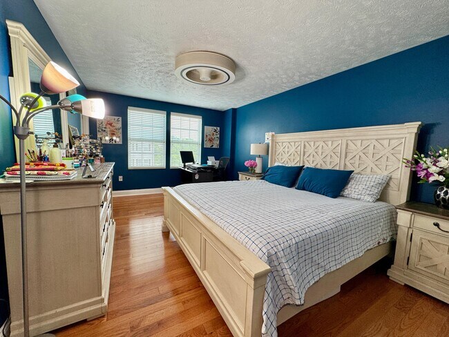 Photo - 233 Grace Manor Dr