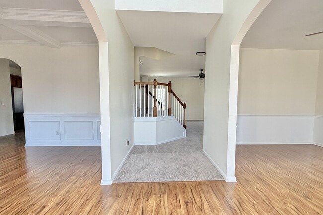 Photo - AVAILABLE NOW! (Small Pets Only)