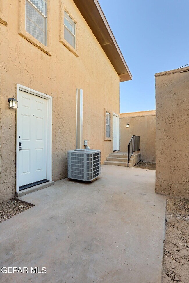 Photo - 11100 Vista Lago Pl Unit C