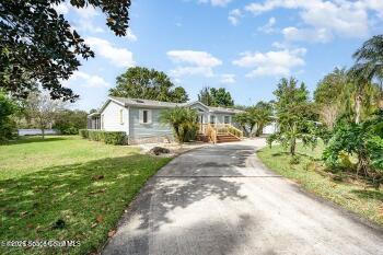 Building Photo - 4159 Hidden Lakes Dr