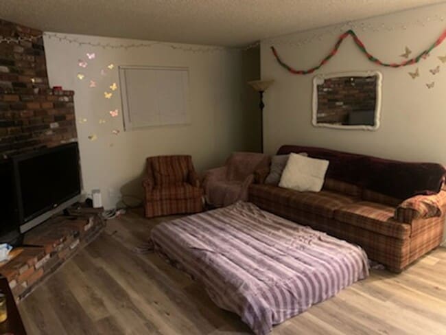 Photo - 621 W 7th St Unit 621 W. 7th C