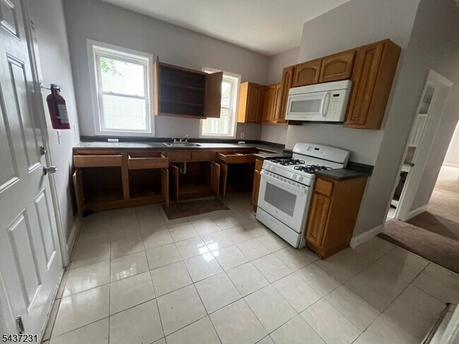 Photo - 171 Seymour Ave Unit 1