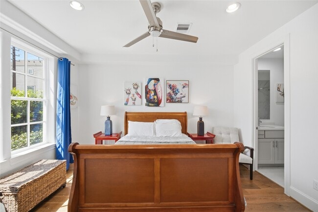 Photo - 707 Bringhurst St