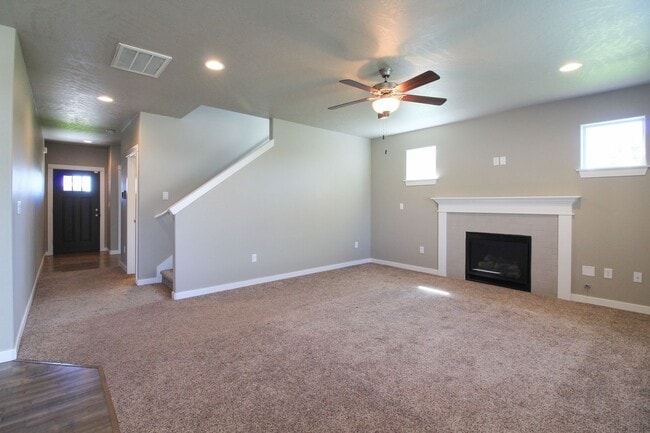 Photo - 4 Bedroom, 2.5 Bath Home in South Kennewick