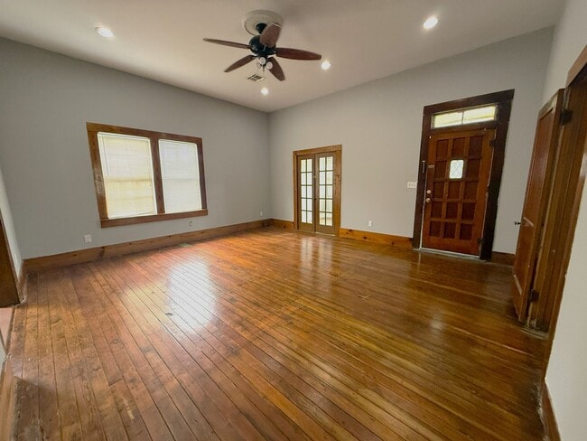 Photo - Historic 2-Bed Home in Downtown LC with Original Hardwood Floors and High Ceilings