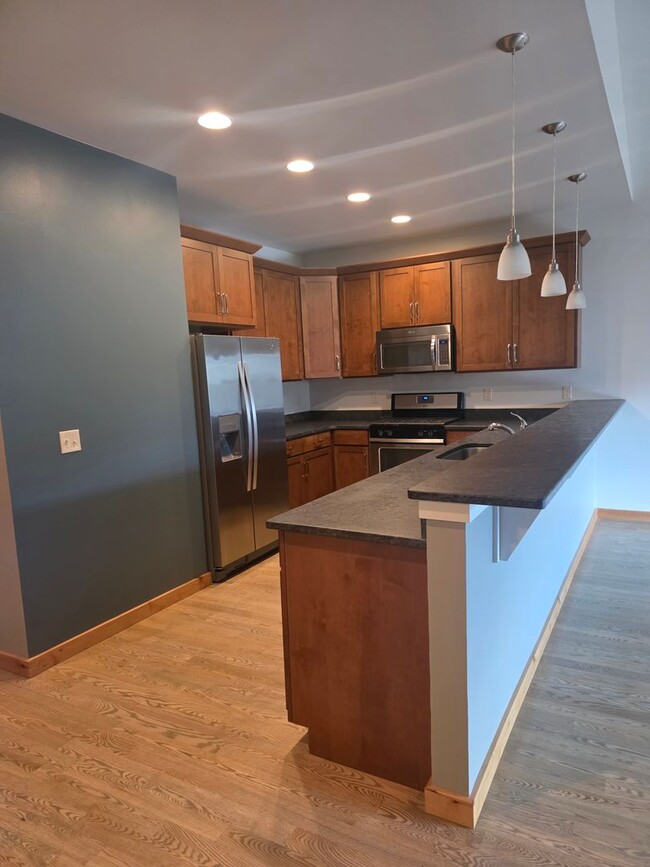 Photo - 16 Voyager Ln