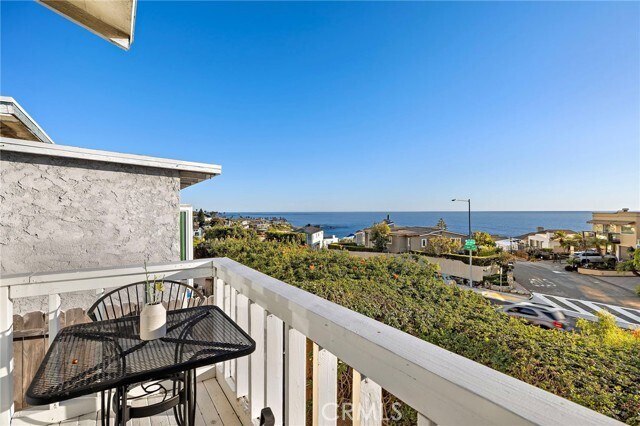 2746 S Coast Hwy