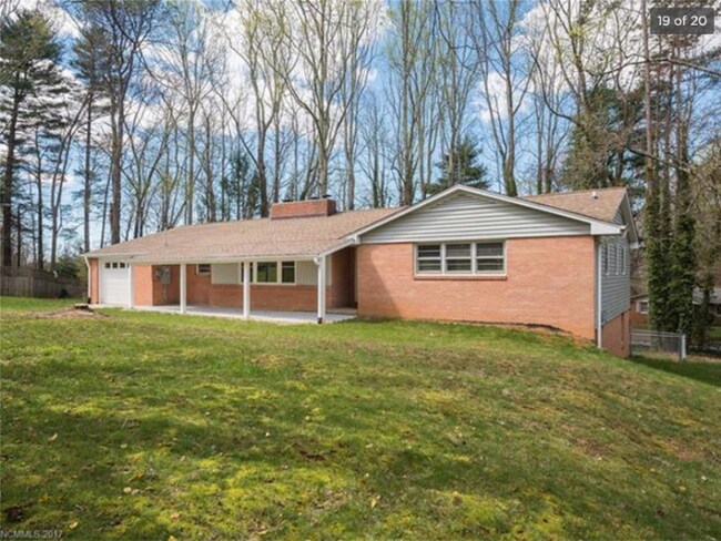 Photo - 32 S Oak Forest Dr