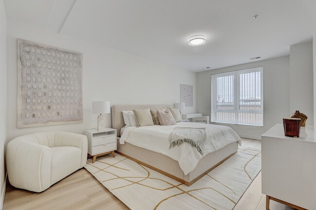 Photo - 9201 Milwaukee Ave