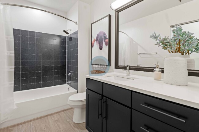 Photo - 1451 S State St