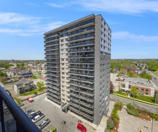 Building Photo - 150 Darling