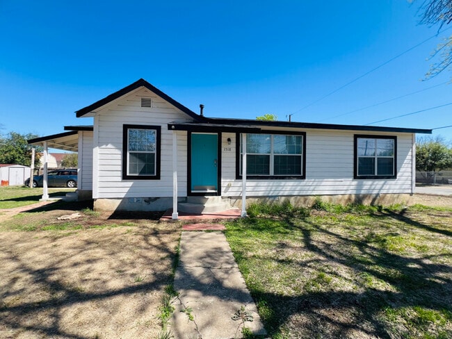 Photo - 1518 Huron St