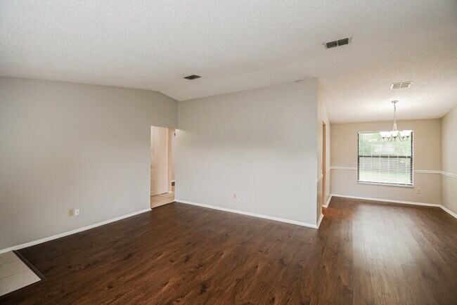 Photo - 2921 Andy Ct