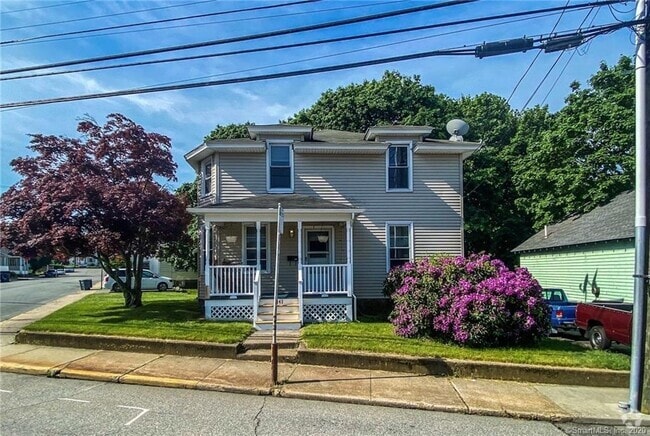 Building Photo - 143 Poquonnock Rd Rental