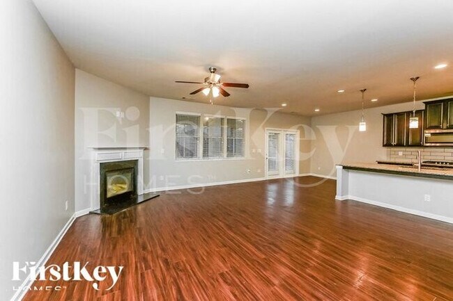 Photo - 520 Palm Springs Cir