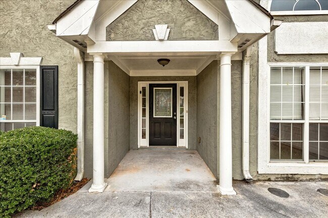 Photo - Beautiful 3 Bedroom/2 Bath with BONUS room!