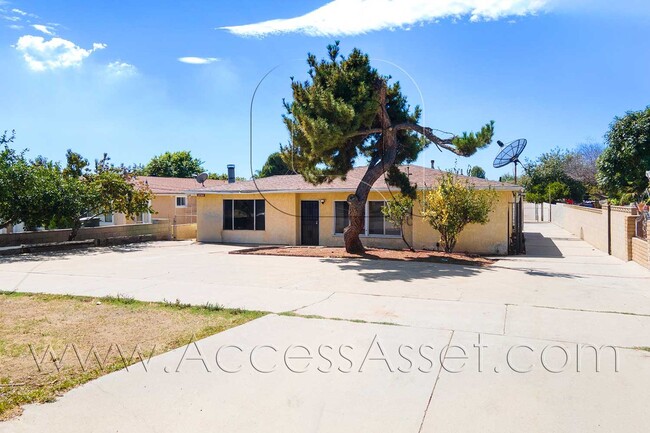 Photo - 12584 Magnolia Ave