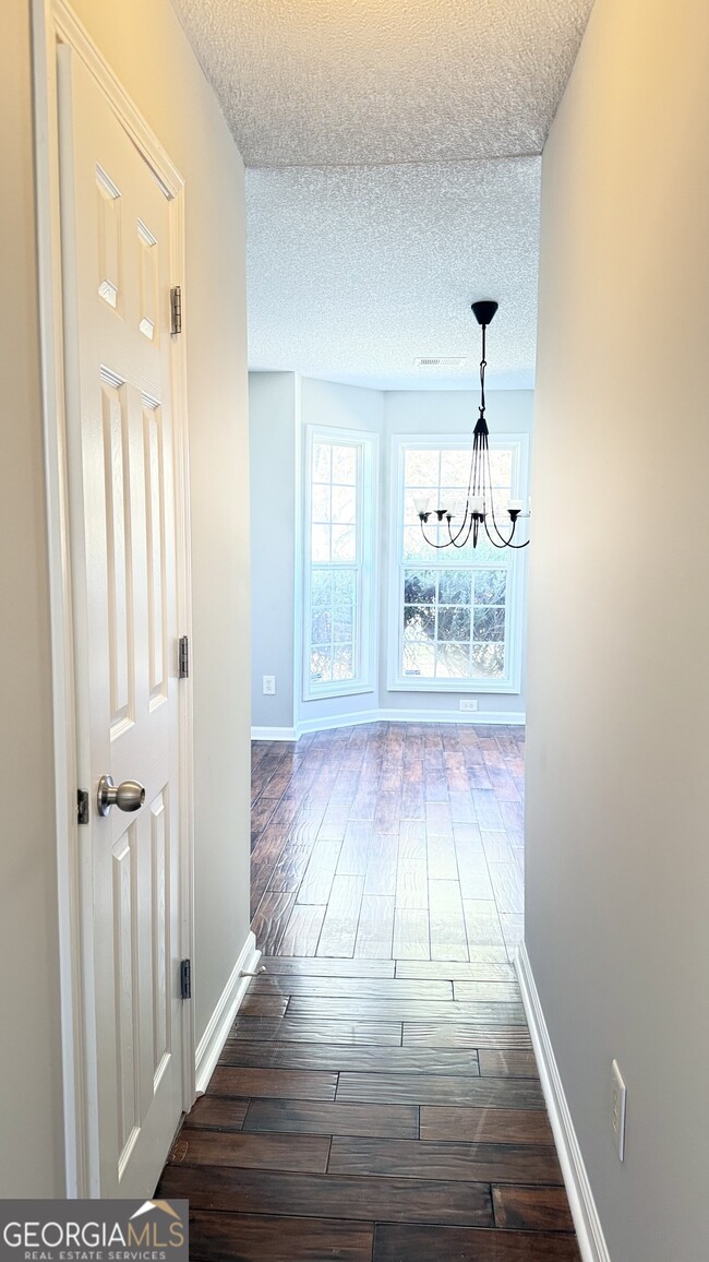 Photo - 273 Bainbridge Cir